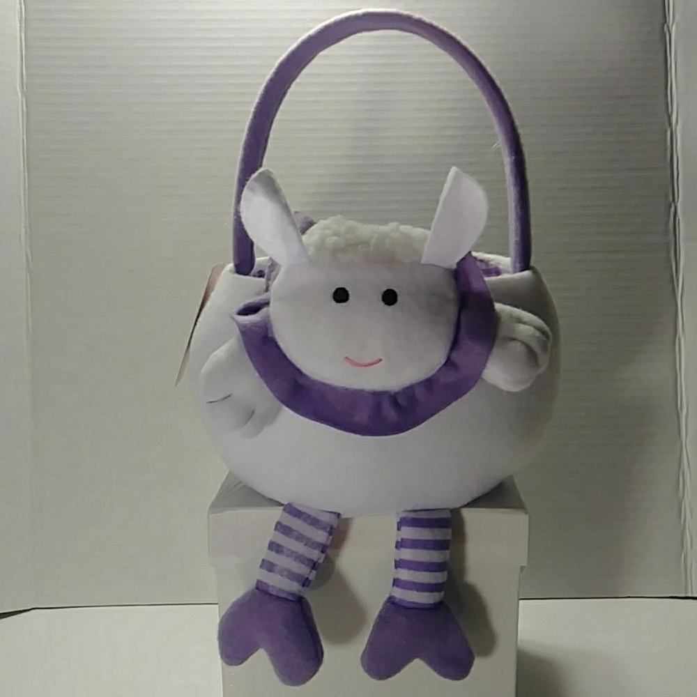 NEW Cute & Adorable Gift basket.